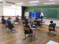 ６年